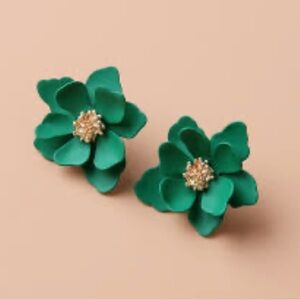 Great Floral Stud Earrings